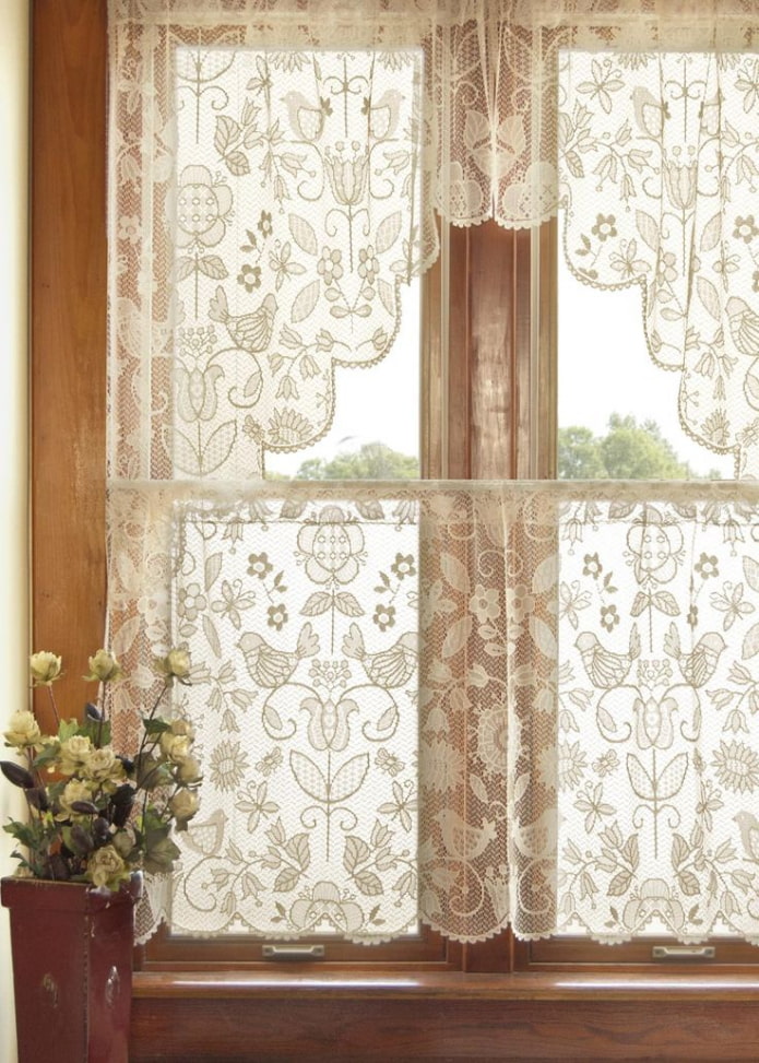 curtains with openwork patterns