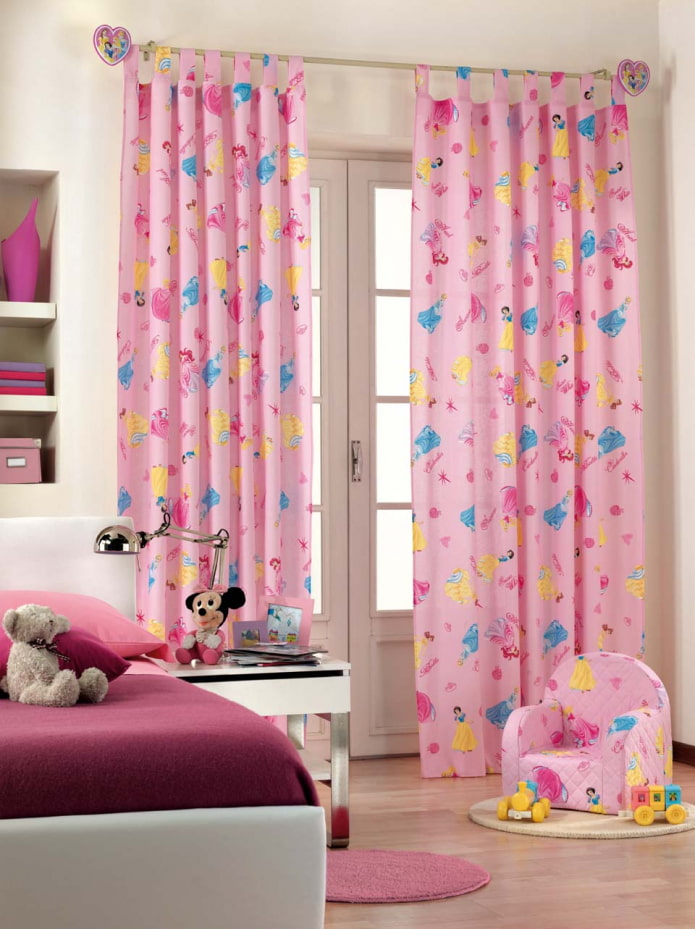 curtains with children's drawings in the interior