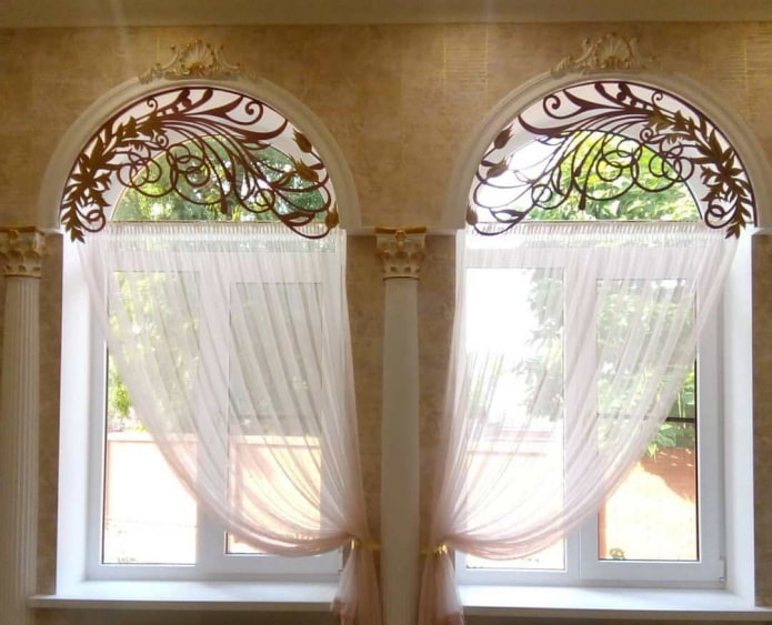 curly lambrequins for arched windows