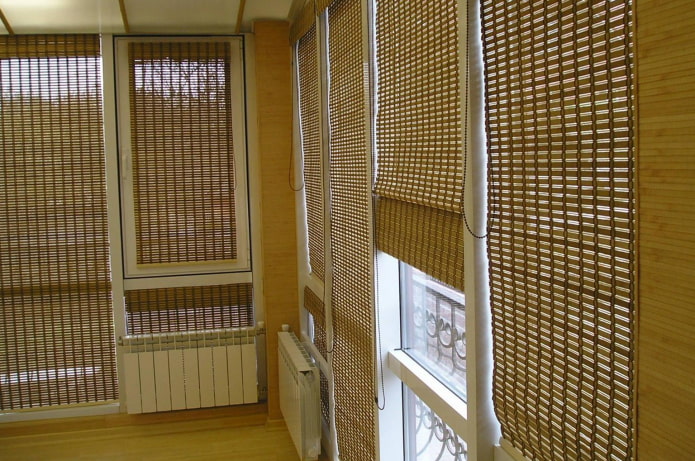 bamboo roller blinds on the balcony