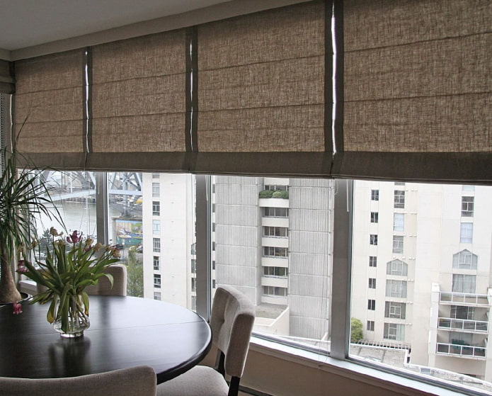 linen roman blinds on the balcony