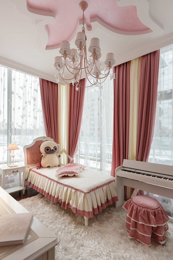 two-tone curtains in the interior