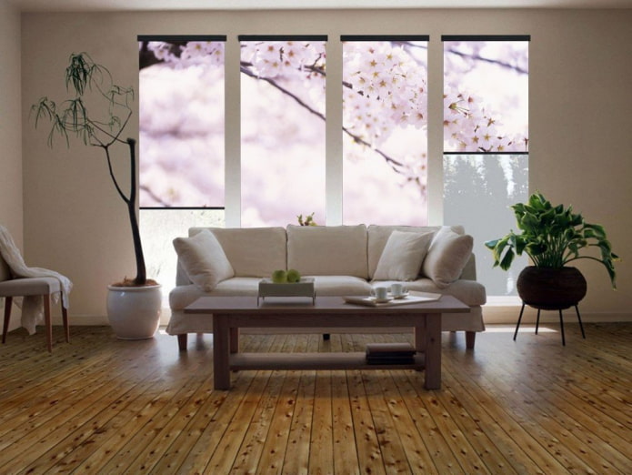 blinds with flowers in the living room