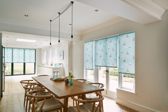 diffusing blinds in the dining room
