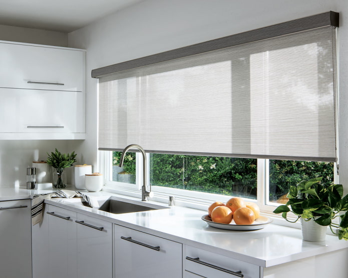 blinds in the interior of the kitchen