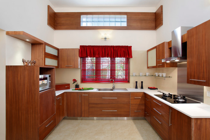 кратка завеса у кухињи