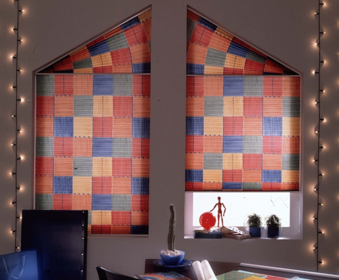 pleated blinds with geometric patterns