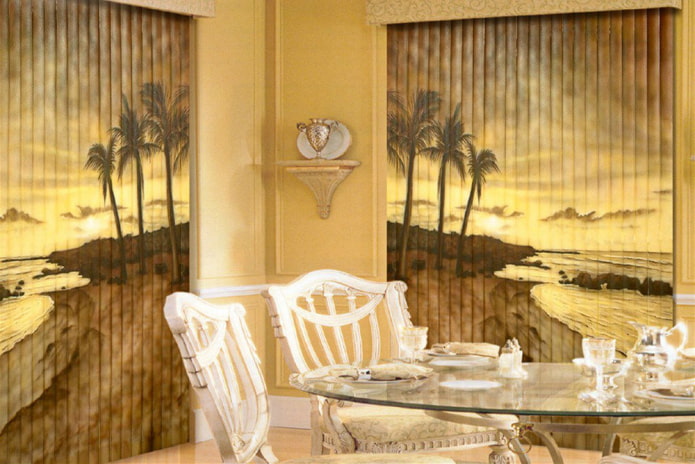blinds depicting nature in the interior
