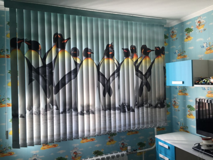 blinds with photo printing in the nursery