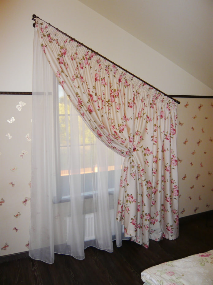 curtain rod for beveled window