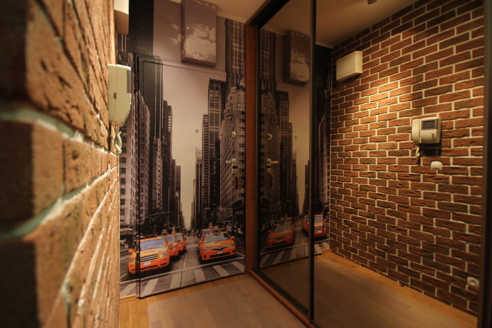wallpaper depicting the city in the hallway