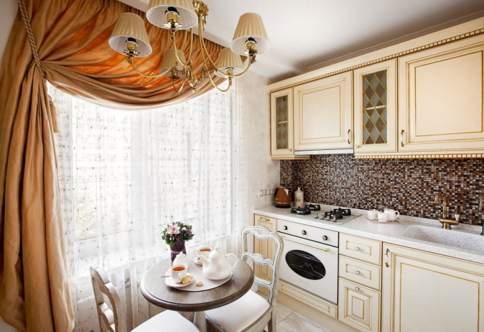 Italian curtains in the interior of the kitchen