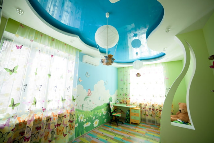 Gipskarton-Konstruktion mit Stretch-Leinwand im Kinderzimmer