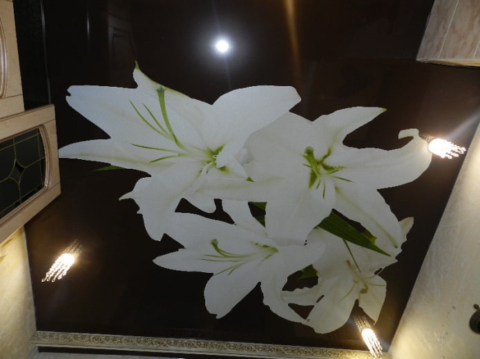 Stretch-Leinwand mit einem Bild einer Lilie