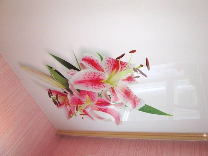 stretch canvas with a picture of a lily