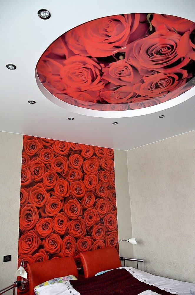 ceiling with a picture of roses in the bedroom