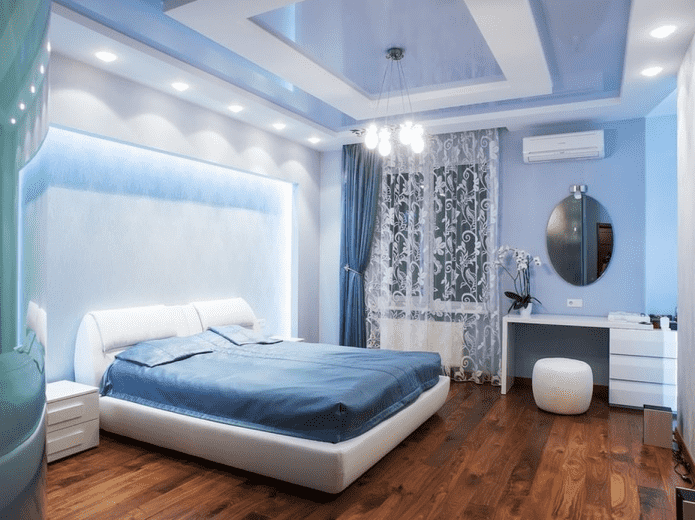 blaue Spannungsstruktur im Schlafzimmer