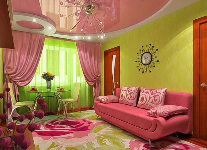 grüne Tapete und rosa Decke