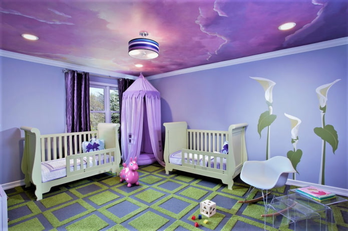 photo printing in lilac shades on the ceiling