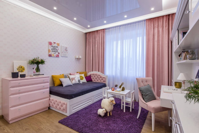 Rózsaszín-lila szoba egy lánynak