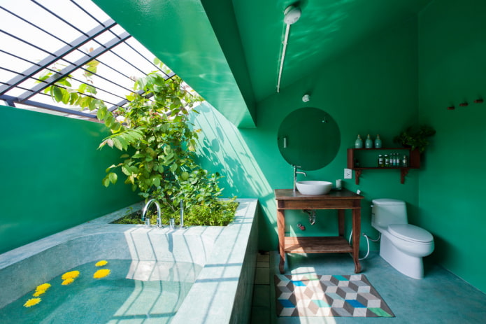zöld mennyezet a fürdőszobában