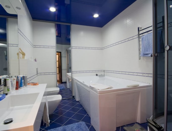 blue ceiling in the bathroom