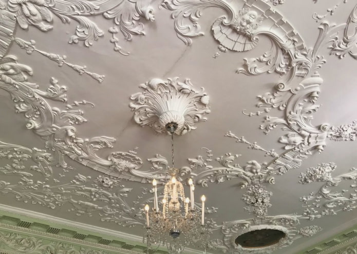 stucco decoration over the entire surface of the ceiling