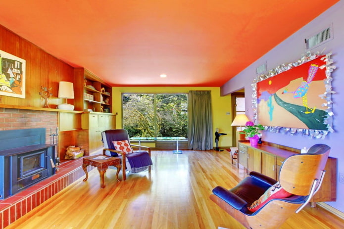 orange ceiling in the interior of the living room
