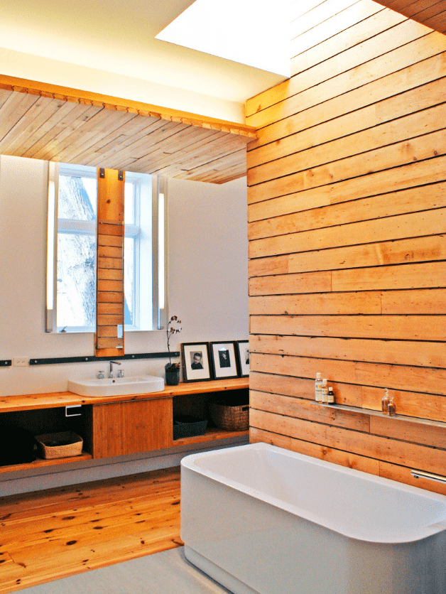 lining on the wall in the bathroom interior
