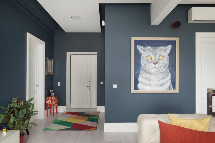picture of a cat in the interior