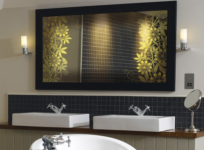mirror with photo printing in the interior of the bathroom