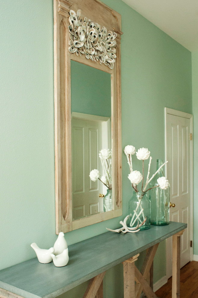 decor mirrors in the interior of the hallway