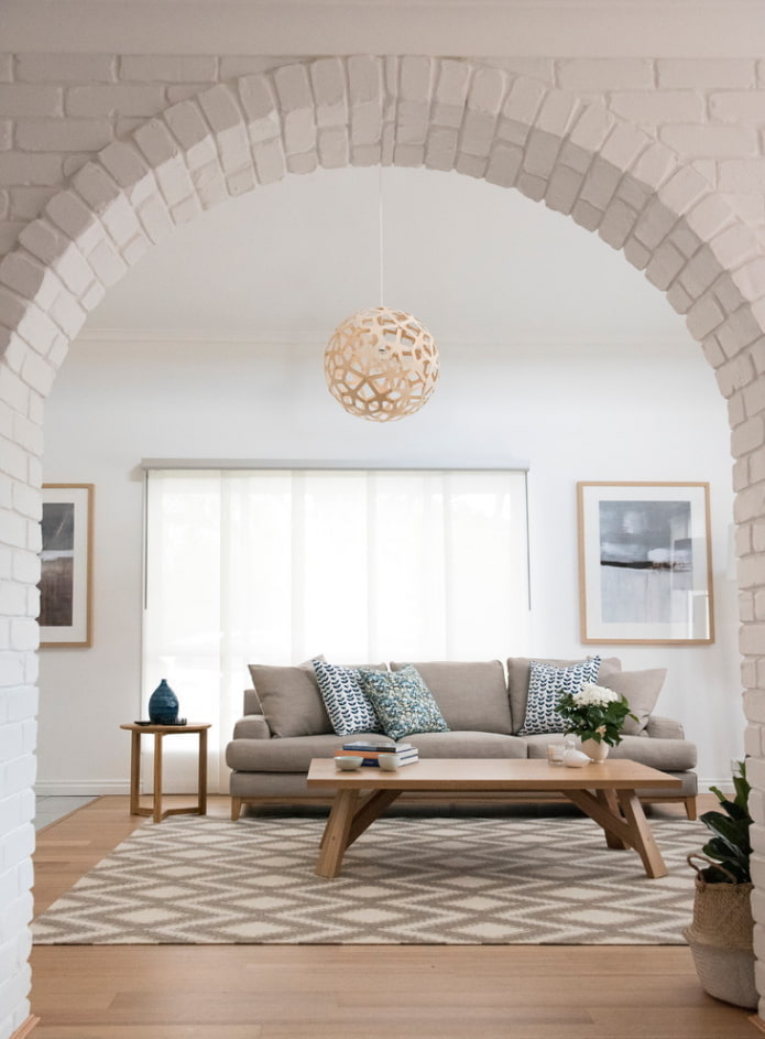 plasterboard arch with brick trim in the interior