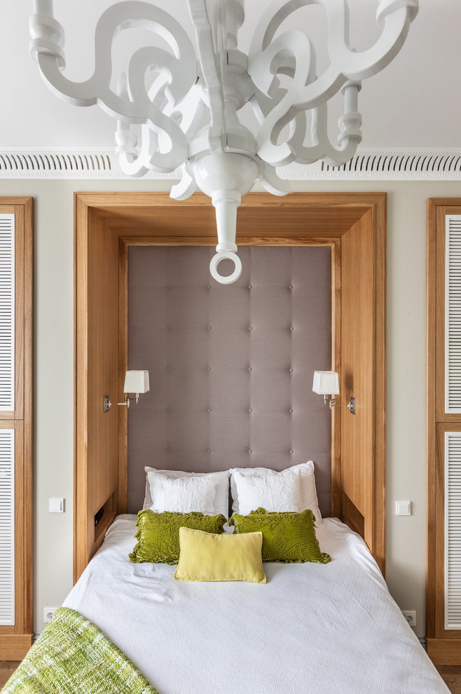 Gipskartonnische mit Bett im Innenraum