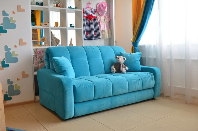 összecsukható kanapé a gyermekszobában