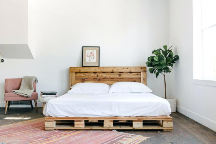 pallet bed in the interior of the bedroom