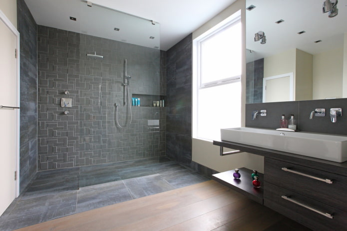 modern stílusú cserépből készült zuhanykabin