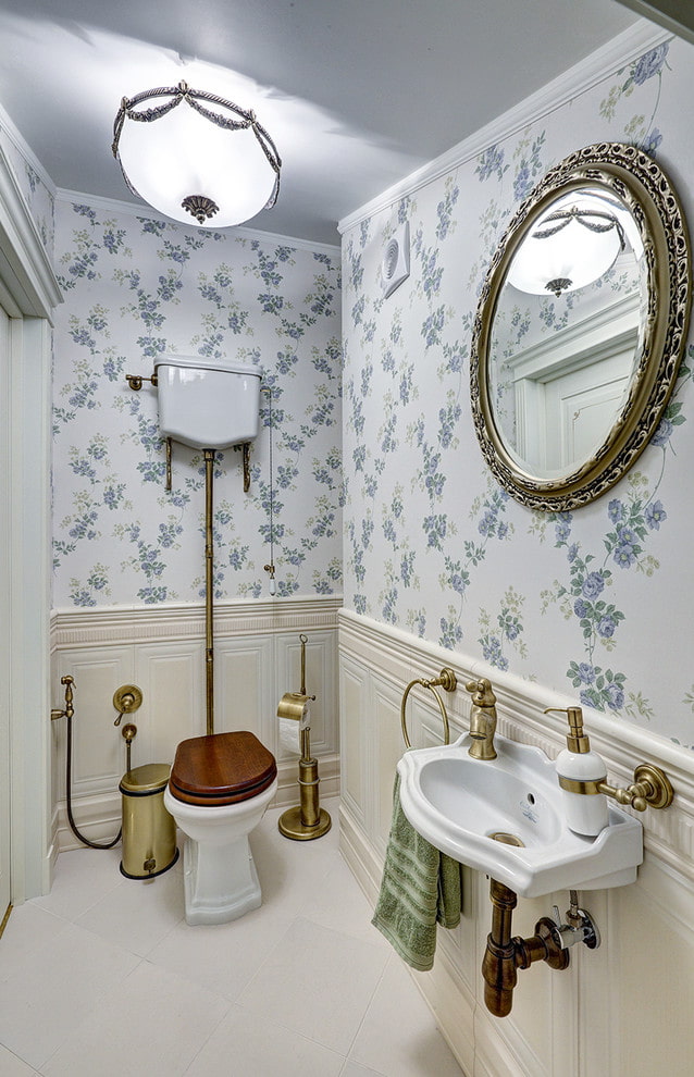 Toilette im klassischen Stil