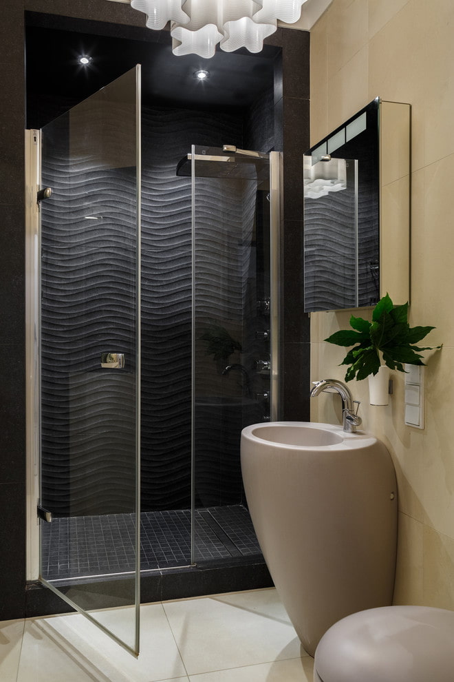 option of decorating the shower cabin with tiles
