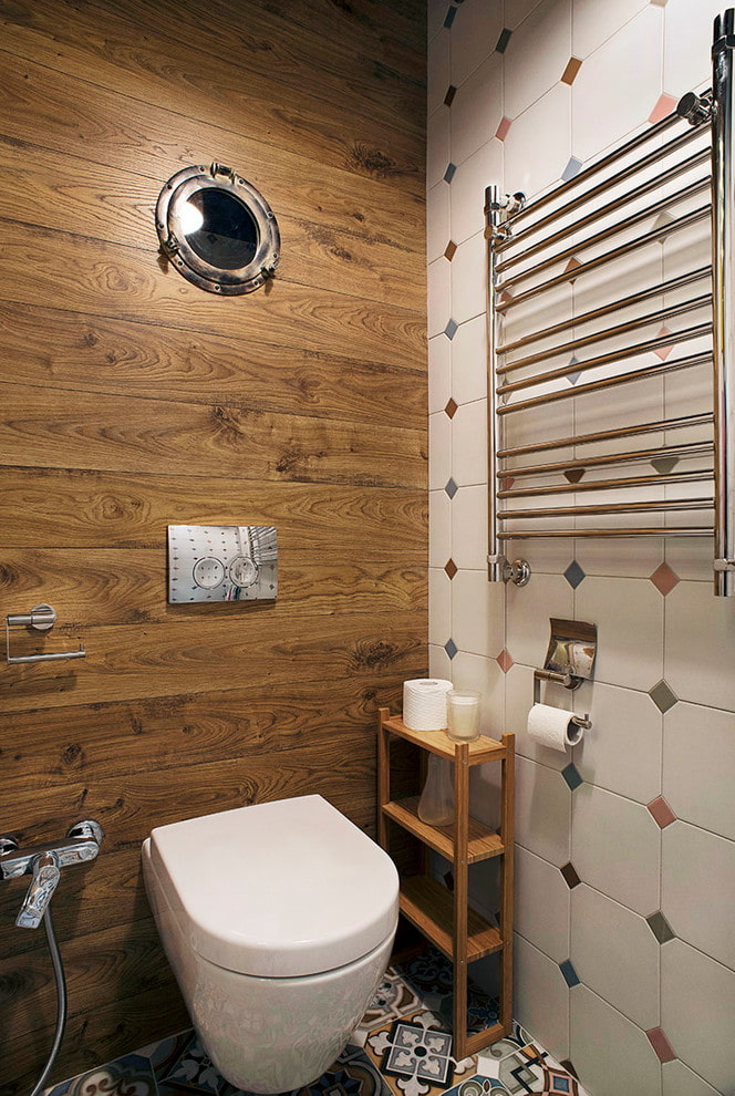 wood-effect tiles in the interior of the toilet