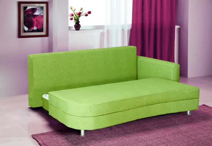 sofa na eurobook na berde sa interior