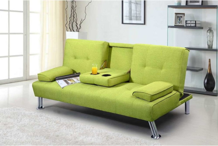 Sofa-Buch grün im Innenraum