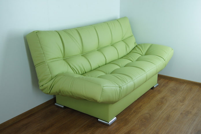Sofa Klick-Knebel grün im Innenraum