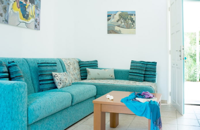 sofa in bright turquoise color in the interior