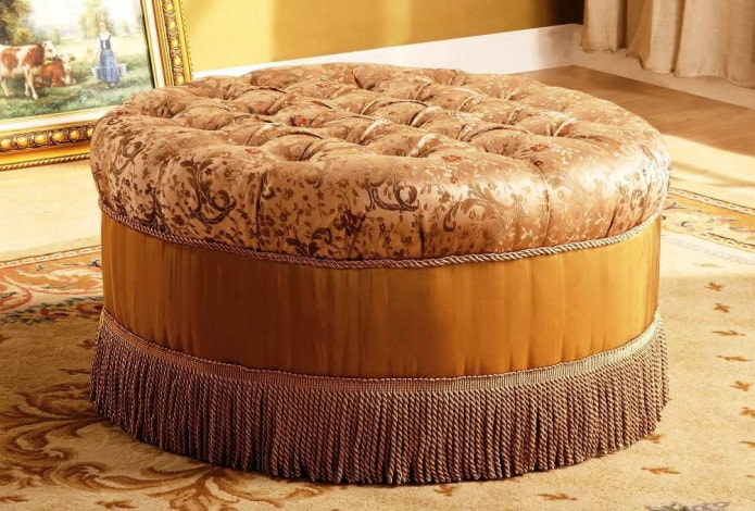 pouf with fringe in the interior