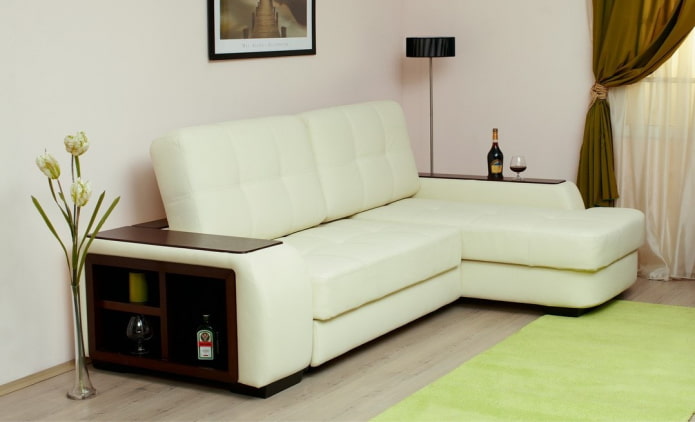 kanapé modell oszmánnal a belső térben