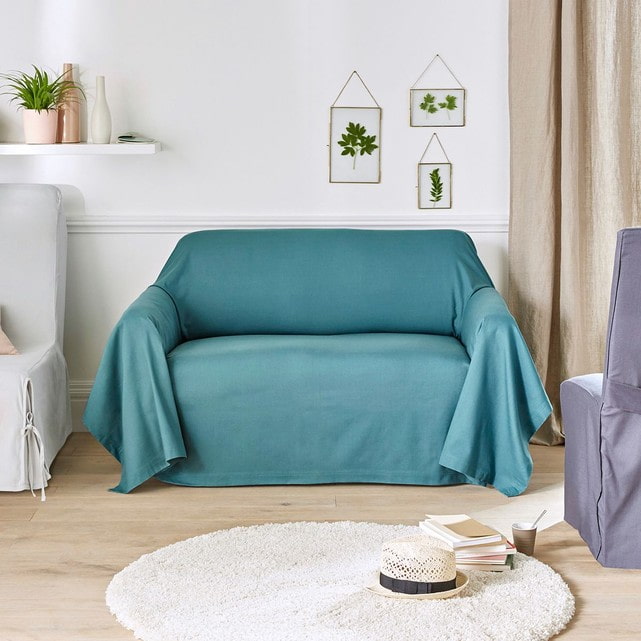 turquoise na takip para sa sofa sa interior