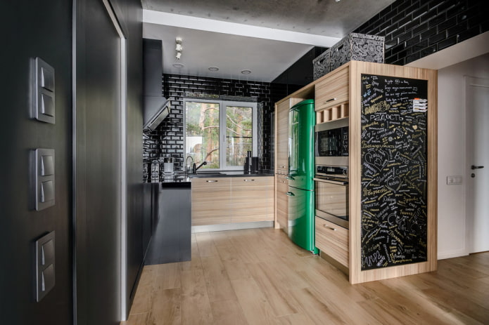 Black wall decoration in the kitchen