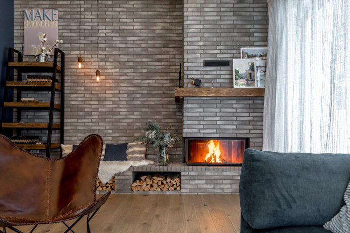 fireplace with clinker tiles