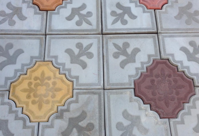 corner sidewalk tile